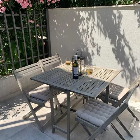 Apartment Kala *